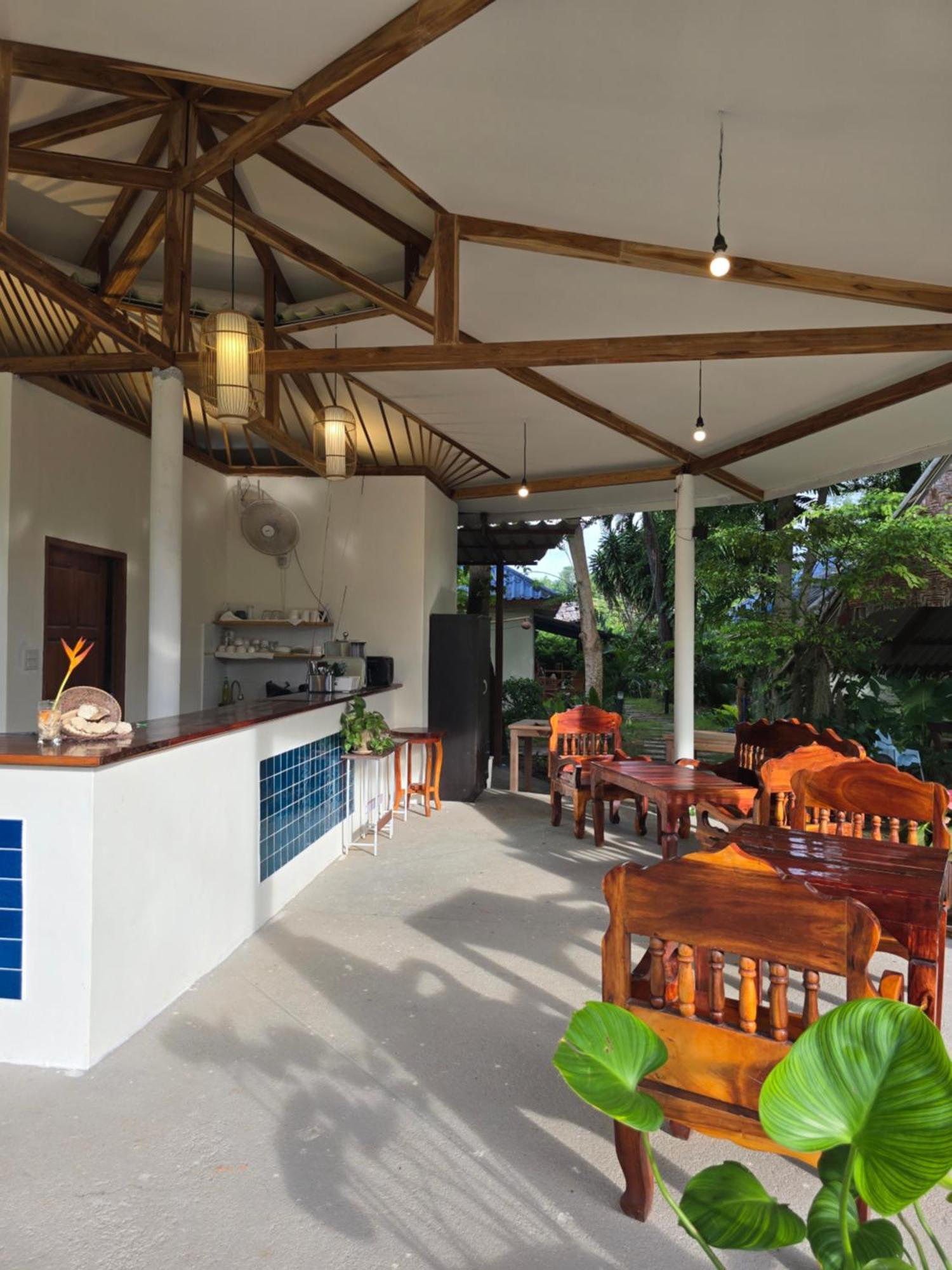 Hotel The Blue Gecko Ko Lanta Exterior foto