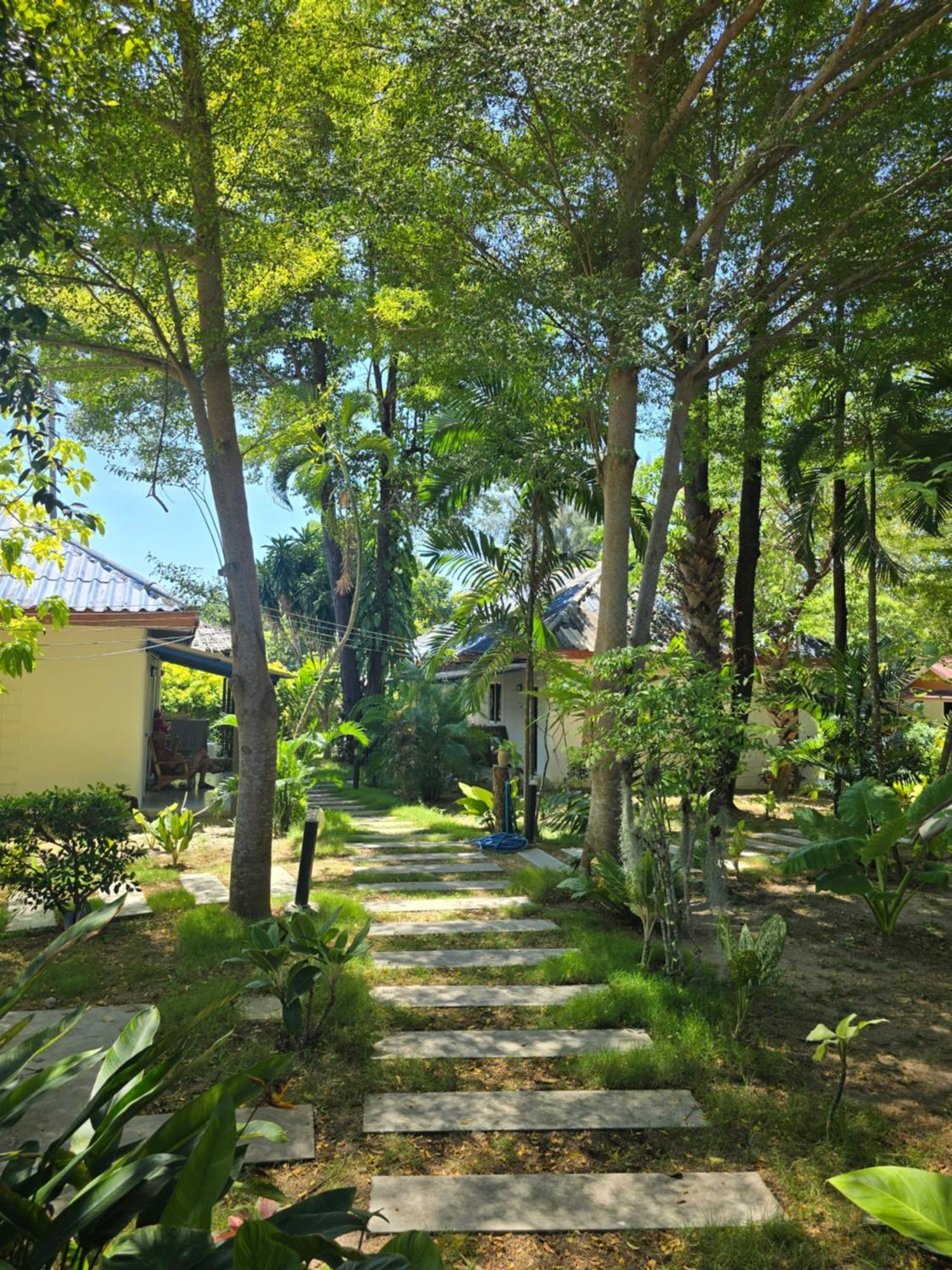 Hotel The Blue Gecko Ko Lanta Exterior foto